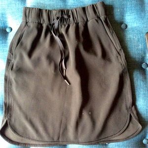Lululemon on the fly skirt, size 2, black